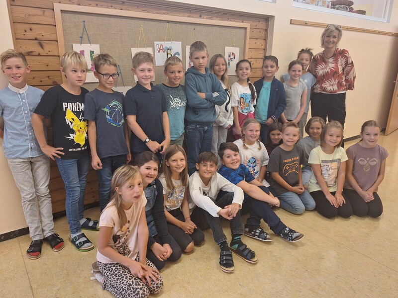 klassenfoto 4 kl. gerlinde sj 24 25